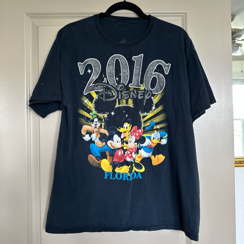 2016 Disney World t shirt